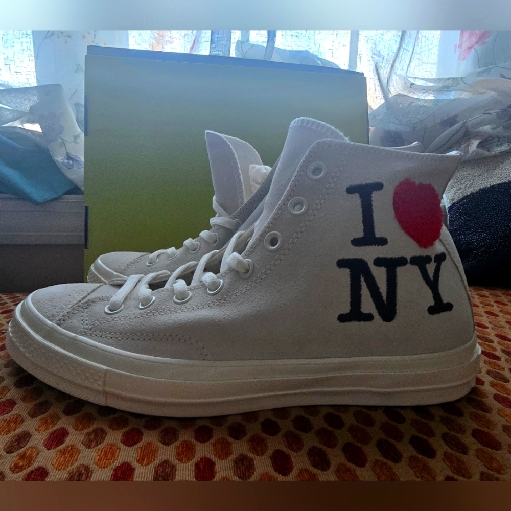 Chuck Taylor Converse I ❤️ NY special edition new with tags